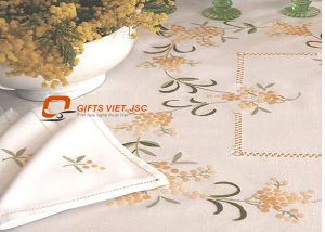 bộ khăn trải bàn 6 khăn ăn thêu tay hoa mimosa
