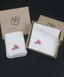 quà tặng ngoại giao hai khăn mặt tơ tằm thêu chữ Lộc