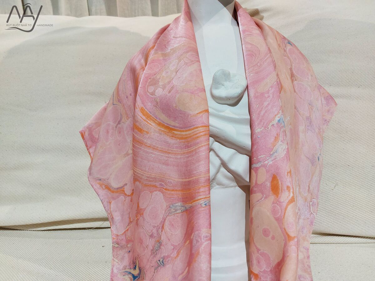 khăn lụa tơ tằm vẽ tay sóng biển hồng 1