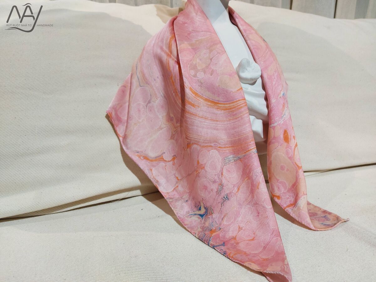 khăn lụa tơ tằm vẽ tay thủy ấn sóng biển hồng 2