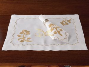 khăn trải bàn thêu tay họa tiết hoàng gia 2