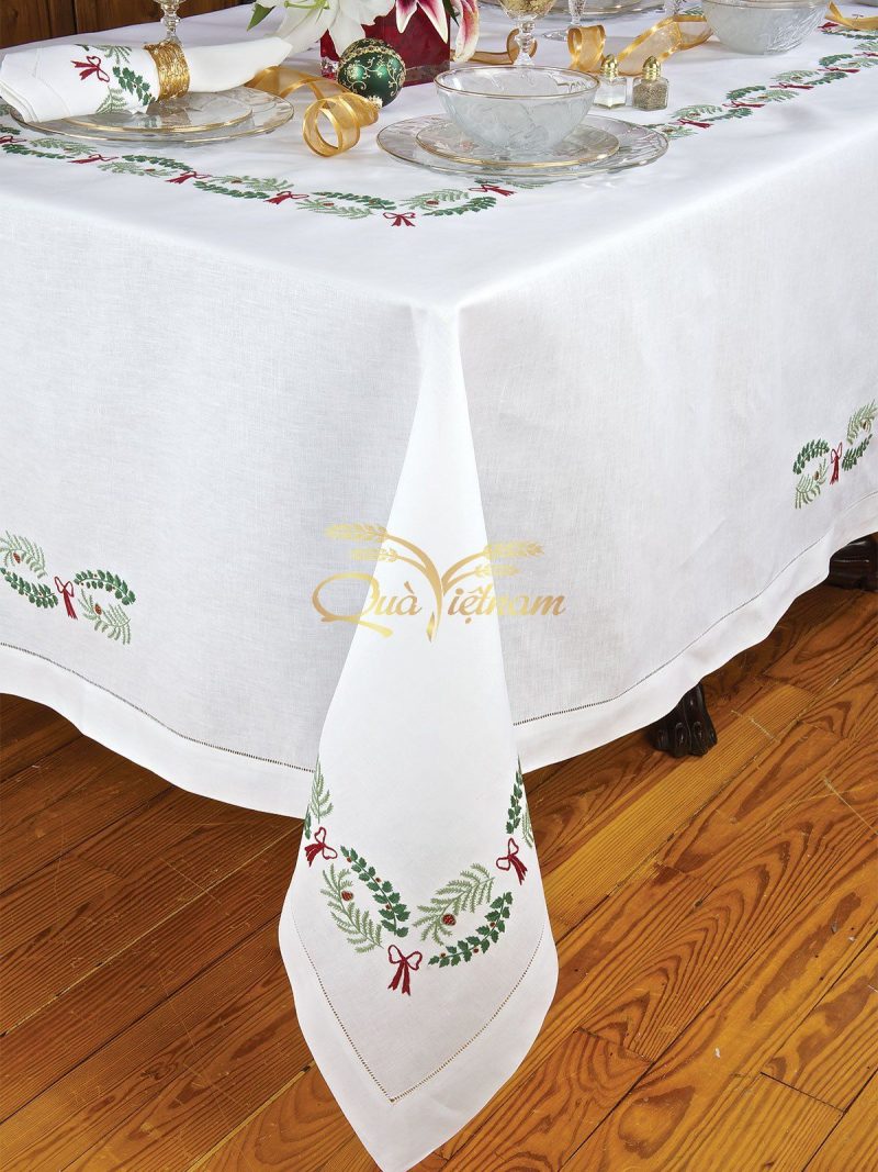 khăn trải bàn thêu tay họa tiết mùa giáng sinh 2