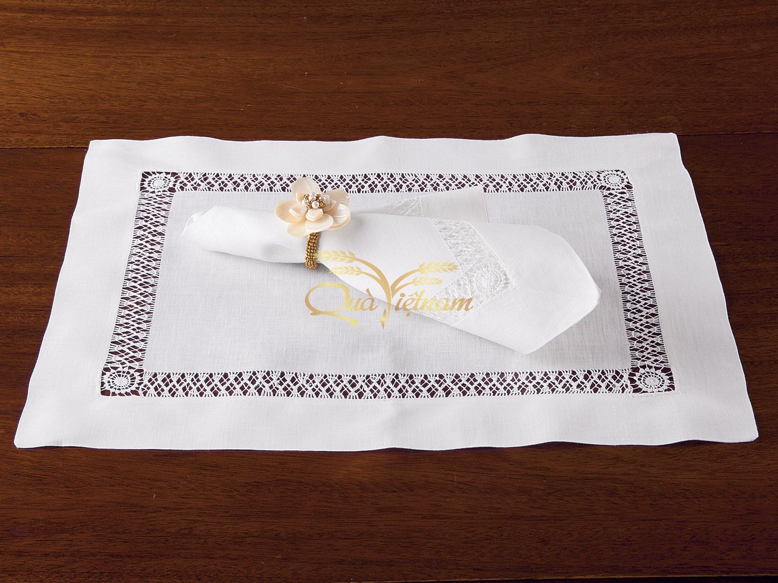 khăn trải bàn thêu tay thiết kế ChateauBlanc 1